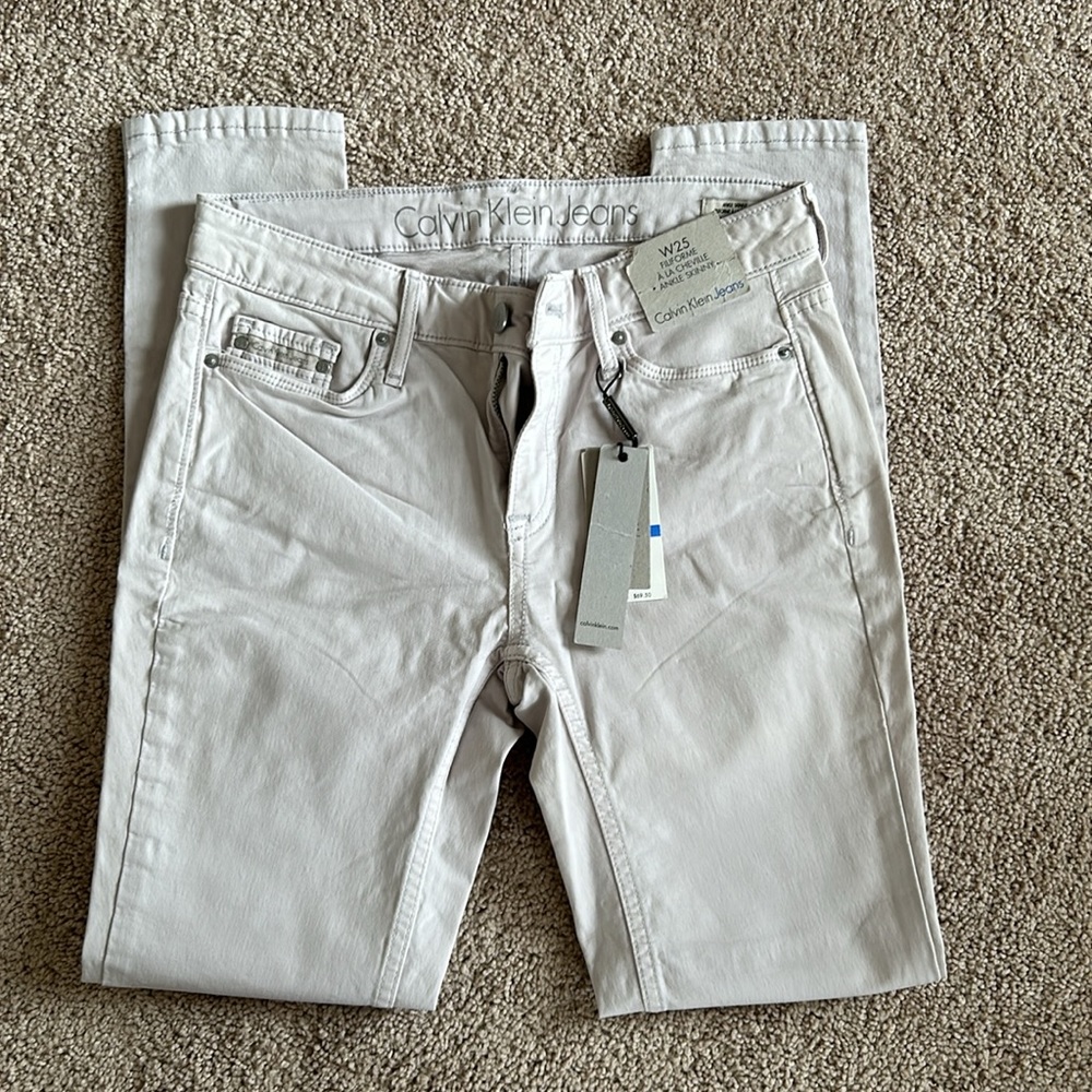 Calvin Klein Jeans - Picture 5 of 6
